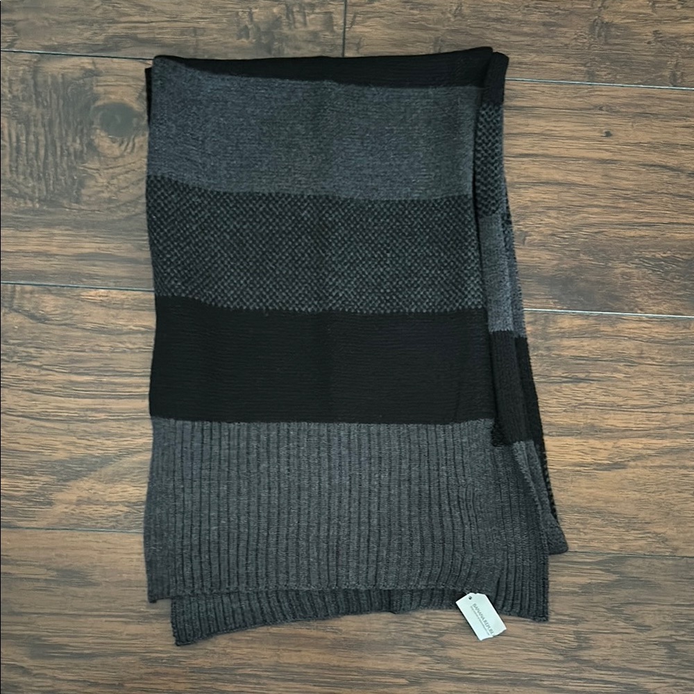NWT Banana Republic scarf